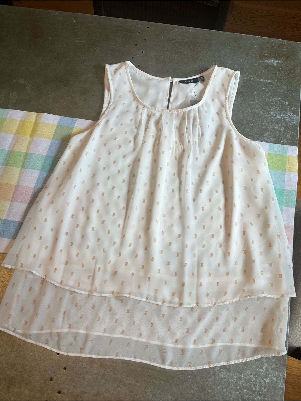 Apt. 9 Cream Sleeveless Chiffon Camisole with Gold Dot Detail